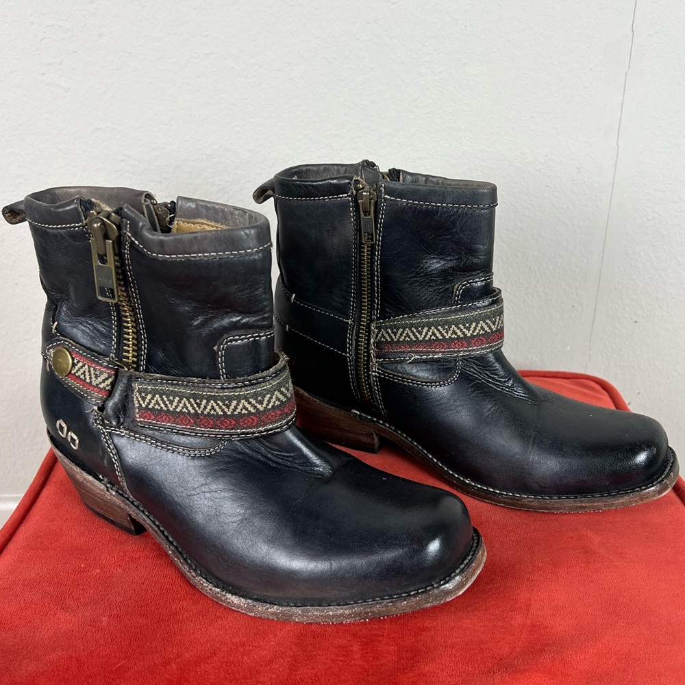 BED STU ANKLE BOOTS WITH ANKLE BUCKLE & DUAL ZIPPERS SIZE 9 ~ organic handmade